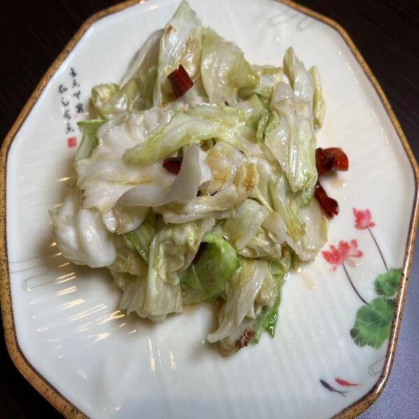 211 Sauteed Cabbage w.Dried Pepper